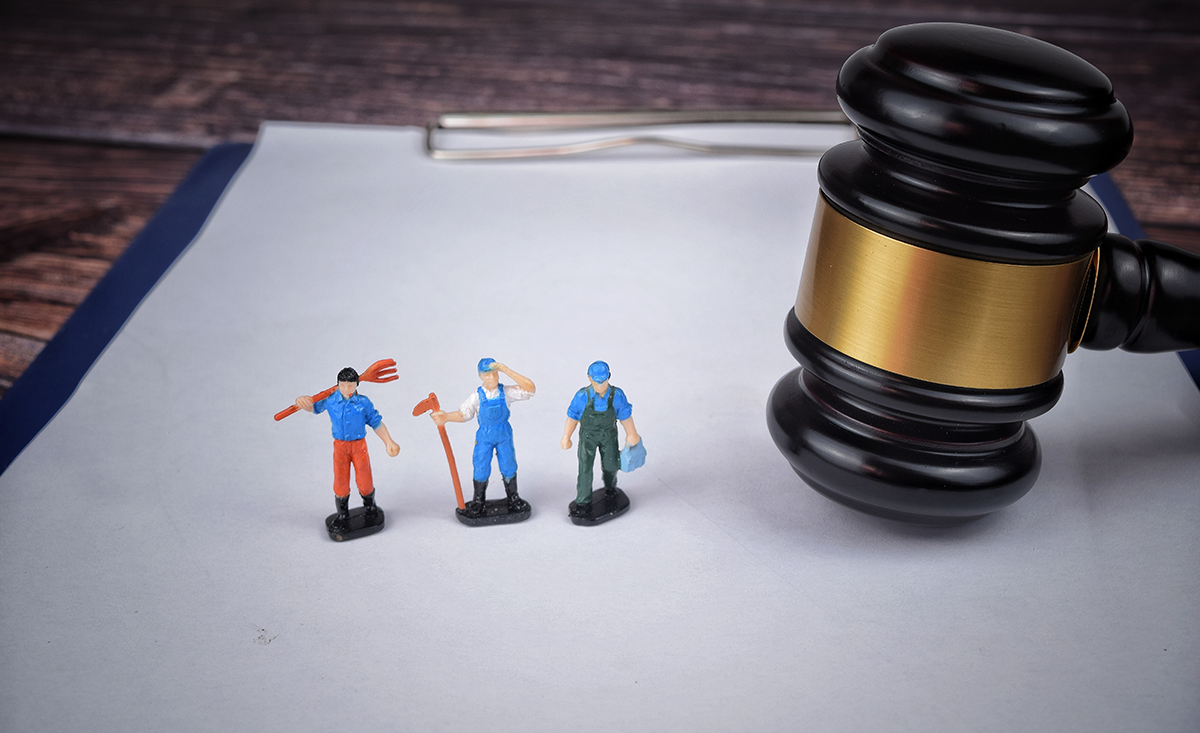 ΤΑ ΔΙΚΑΙΩΜΑΤΑ ΤΟΥ ΜΙΣΘΩΤΟΥ ΕΡΓΑΖΟΜΕΝΟΥ ΣΕ ΠΕΡΙΠΤΩΣΗ ΑΚΥΡΗΣ ΣΥΜΒΑΣΗΣ ΕΡΓΑΣΙΑΣ