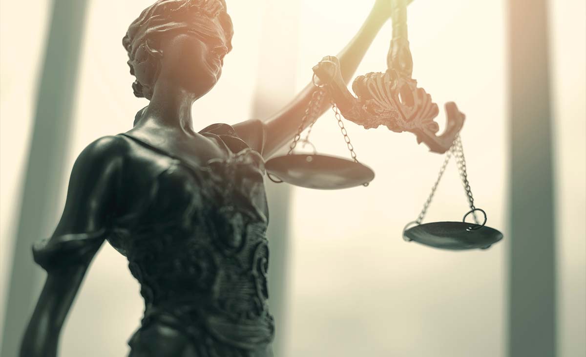 2880/2021 ΠολΠρΑθ - Το αναγκαίο περιεχόμενο της περίληψης της δημοσίευσης στον Τύπο, ως ειδικότερη προϋπόθεση της νόμιμης επίδοσης της αγωγής κατά διαδίκου αγνώστου διαμονής