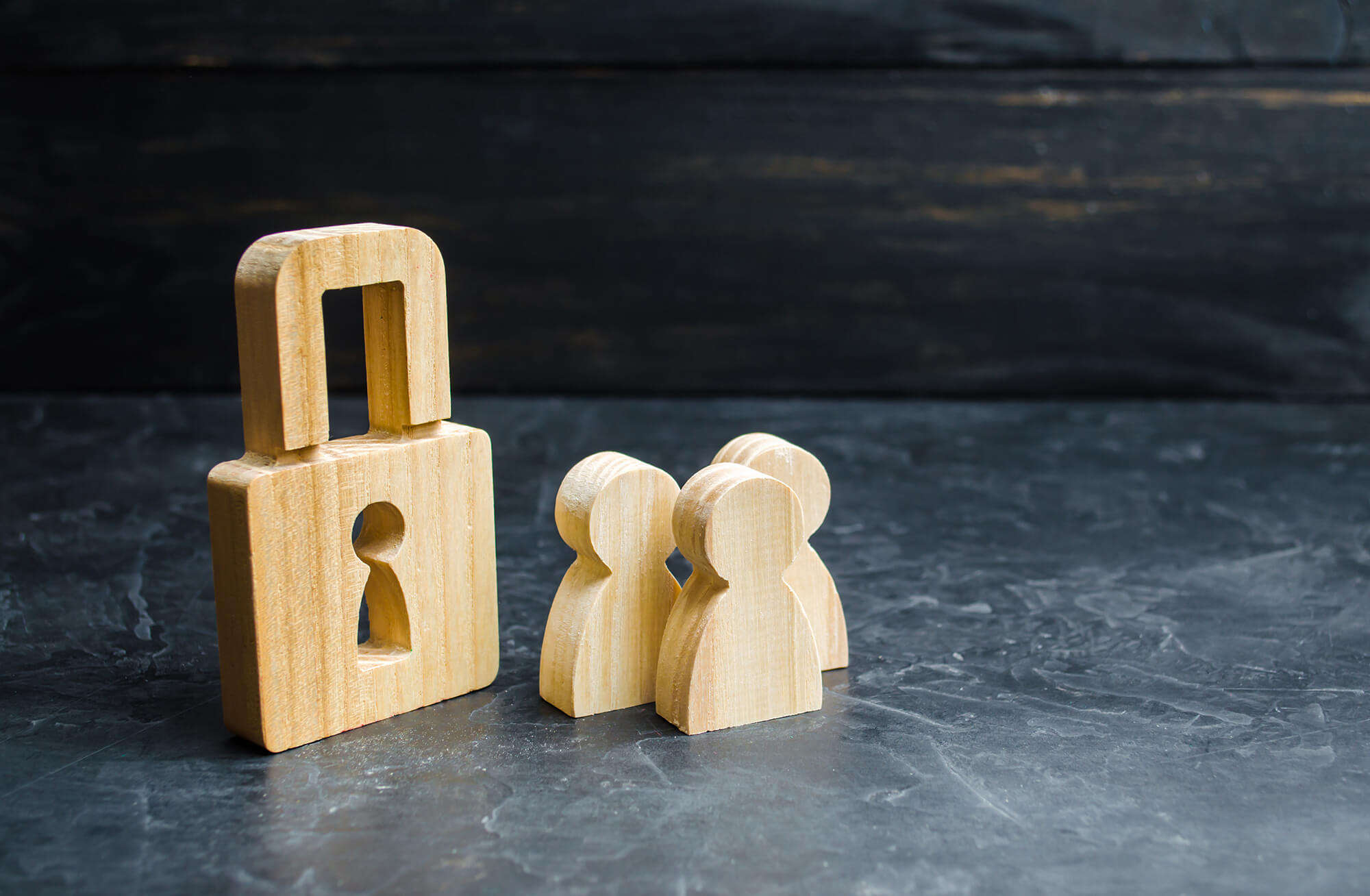 Επεξεργασία προσωπικών δεδομένων εργαζομένων με εσφαλμένη νομική βάση