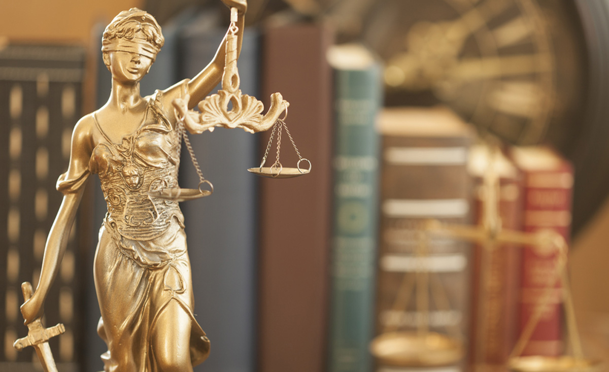 512/2022 ΜονΠρωτΑθ (Εργ) - Υποχρέωση καταβολής νόμιμης αποζημίωση απόλυσης σε εργαζόμενο, ακόμη και σε περίπτωση πλημμελούς εκτέλεσης των καθηκόντων του – Ηθική βλάβη σε περίπτωση παράνομης προσβολής προσωπικότητας εργαζομένου