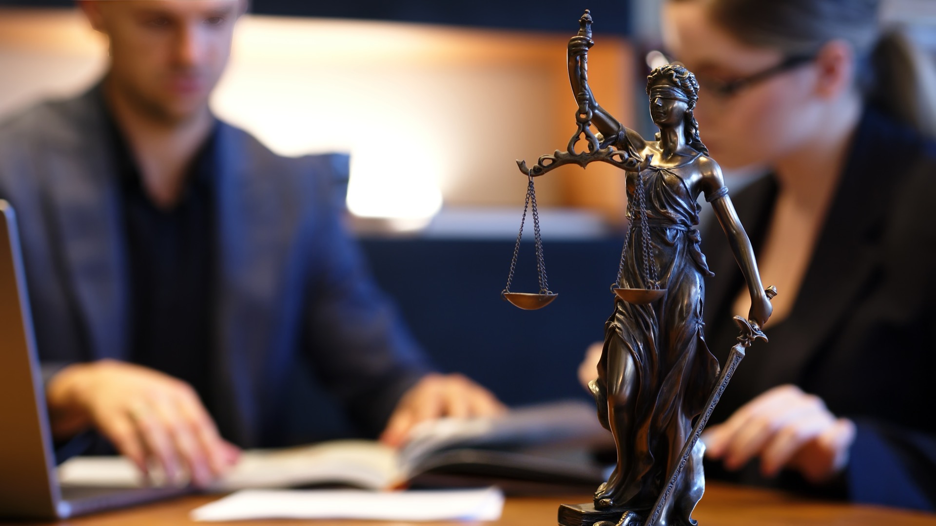 Η προστασία των κληρονόμων από κληρονομικά χρέη μέσω της μεταβατικής διάταξης του άρθρου 33 παρ. 8 Ν. 5303/2026